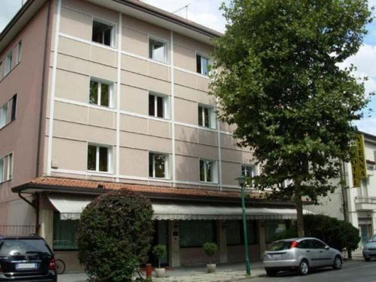 Hotel Vienna Lido di Jesolo Exterior foto